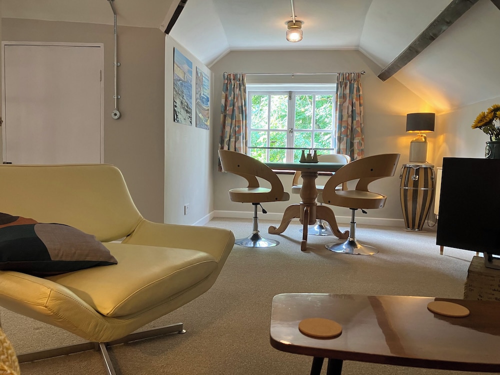The Coach House - Trinity Lodge
