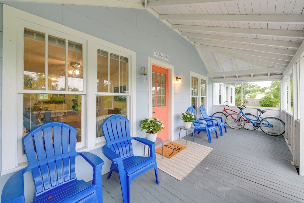 Panama City Home w/ Beach Gear & 2 Bikes
