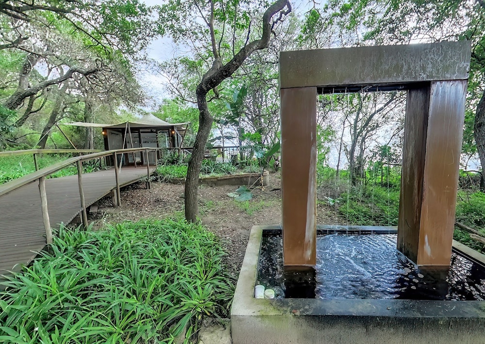 Sobhengu Lodge by Dream Resorts
