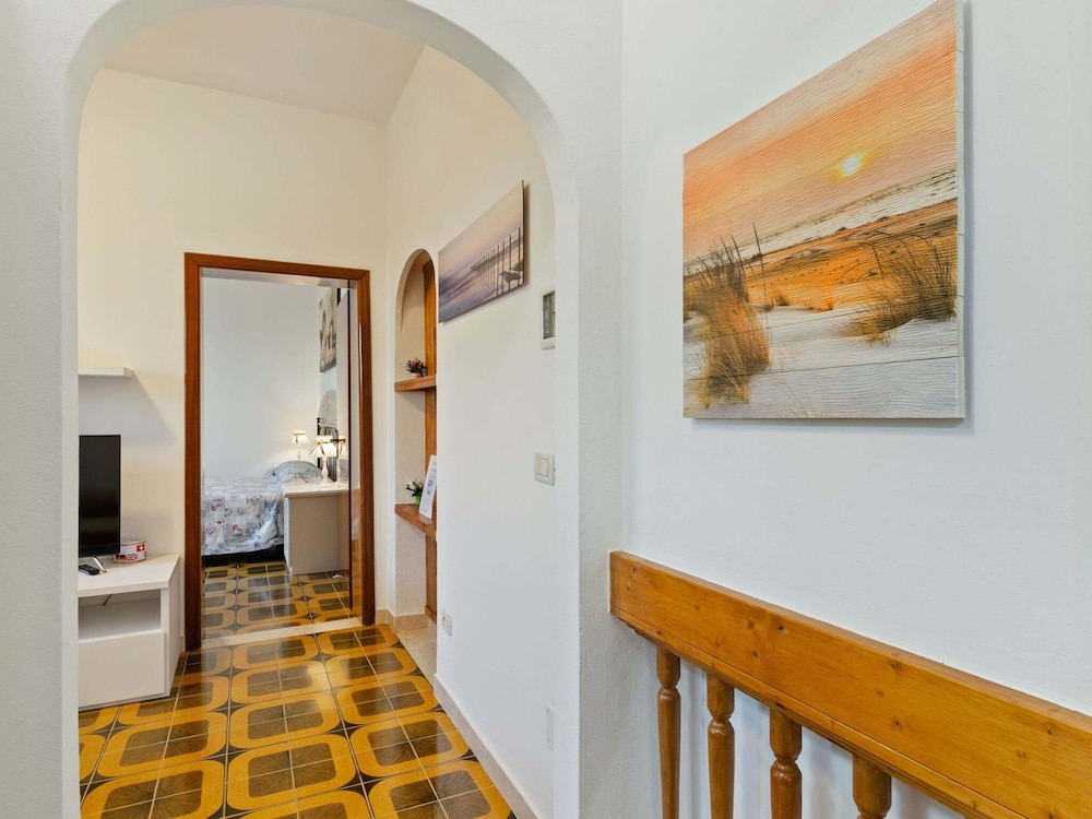 Belvilla by OYO Pleasant Apartment With Courtyard view 3