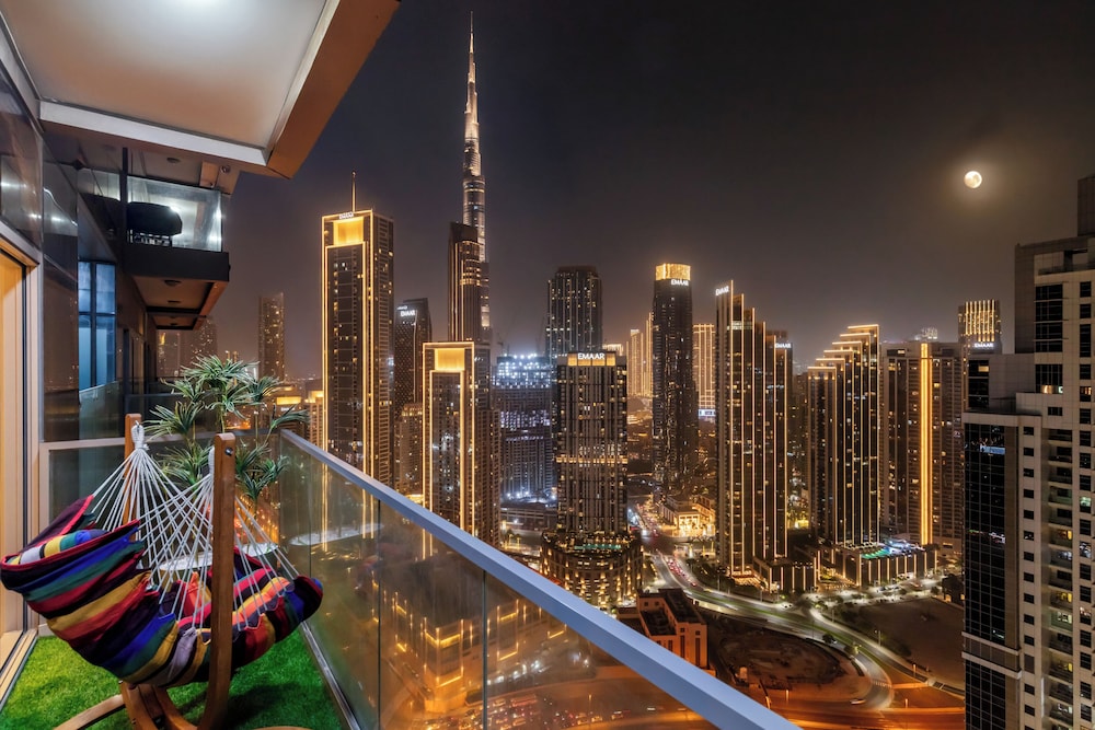 Gogoto LUX Burj View Spacious