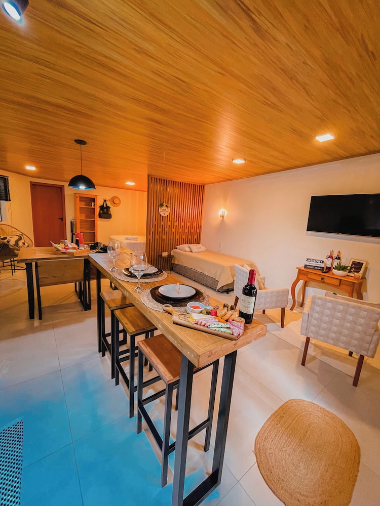 Shangri La Casas e Studios