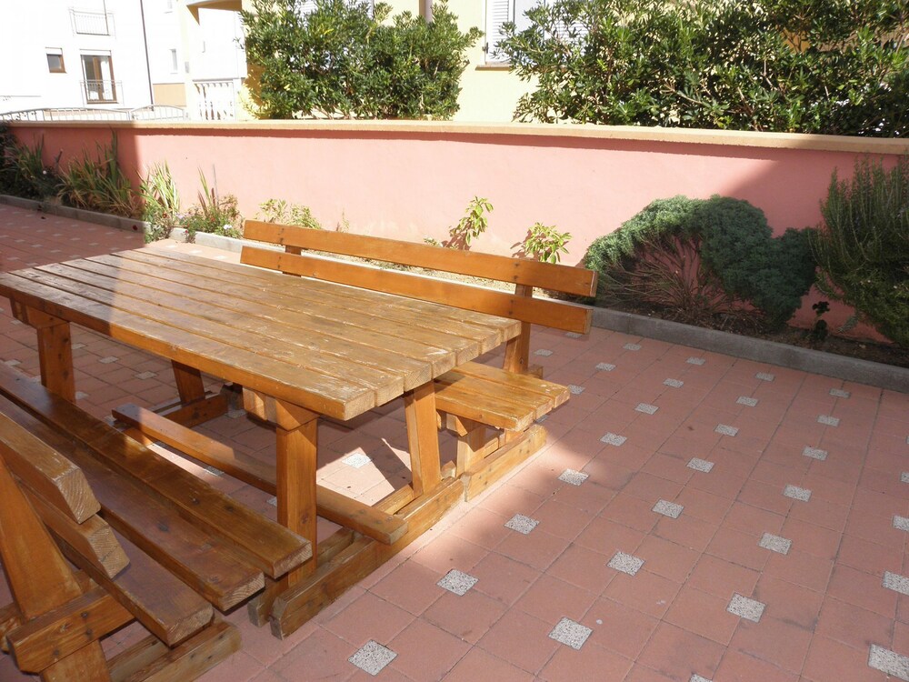 Photo 9