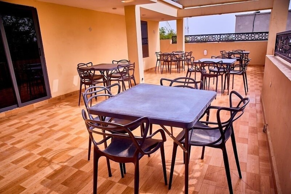 EVC Apartments