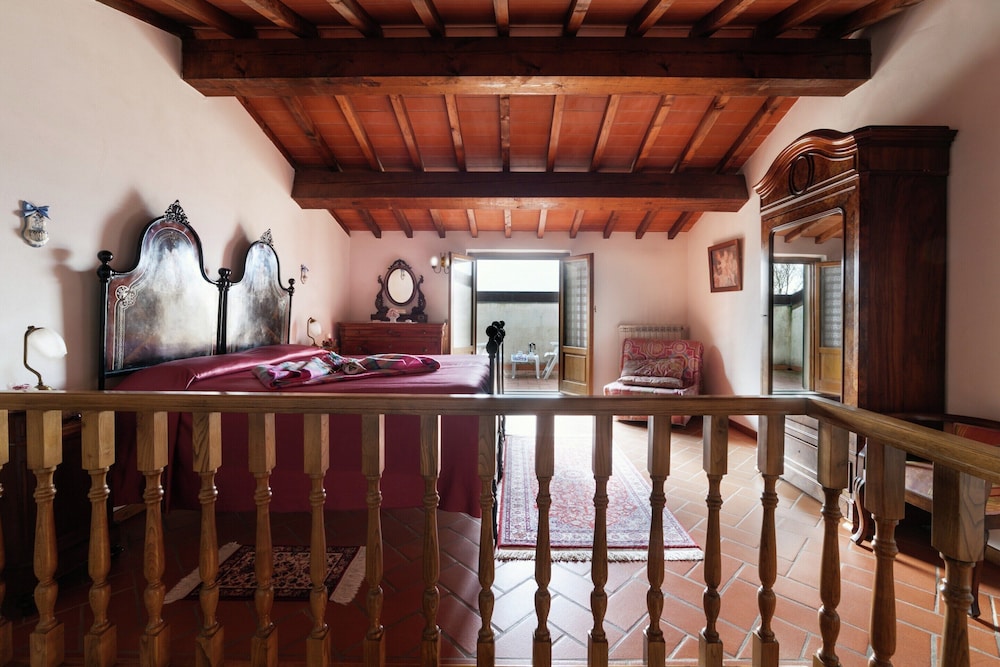 Apartment in Tuscany Near Vineyards