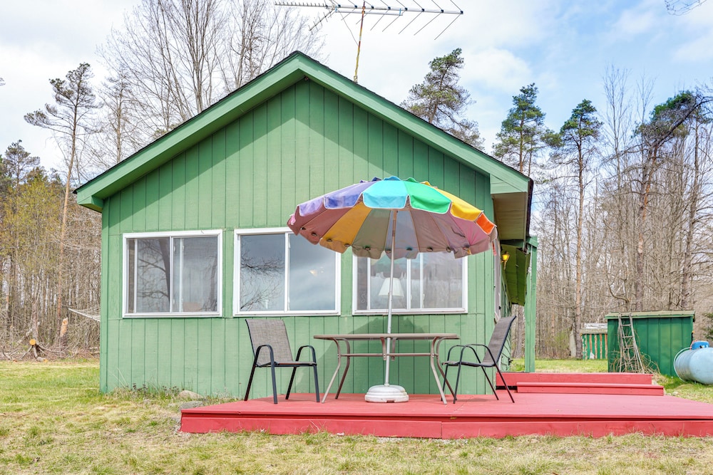 4 Mi to Snowmobile Trails: Muskegon River Retreat