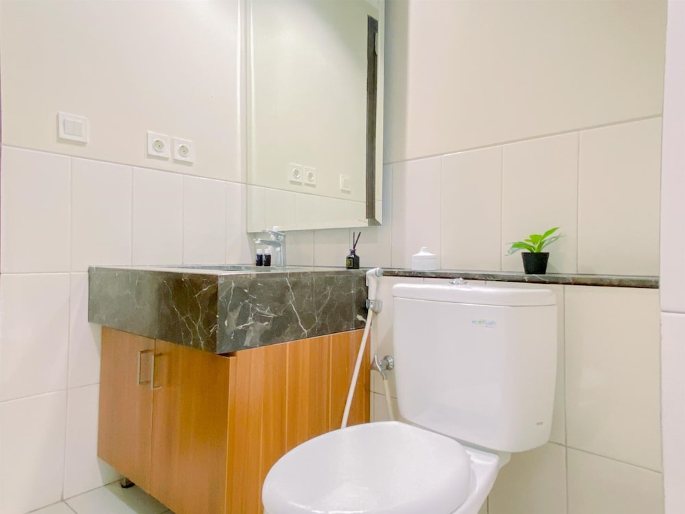 Comfy And Best Deal Studio At Nine Residence Apartment