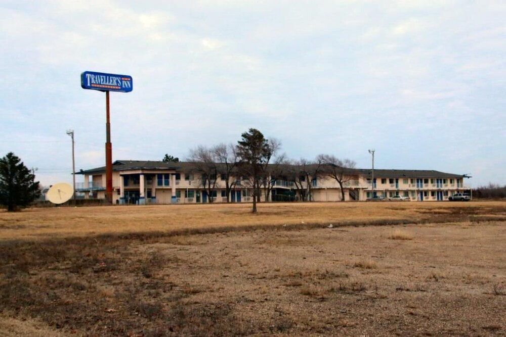 Travelers Inn