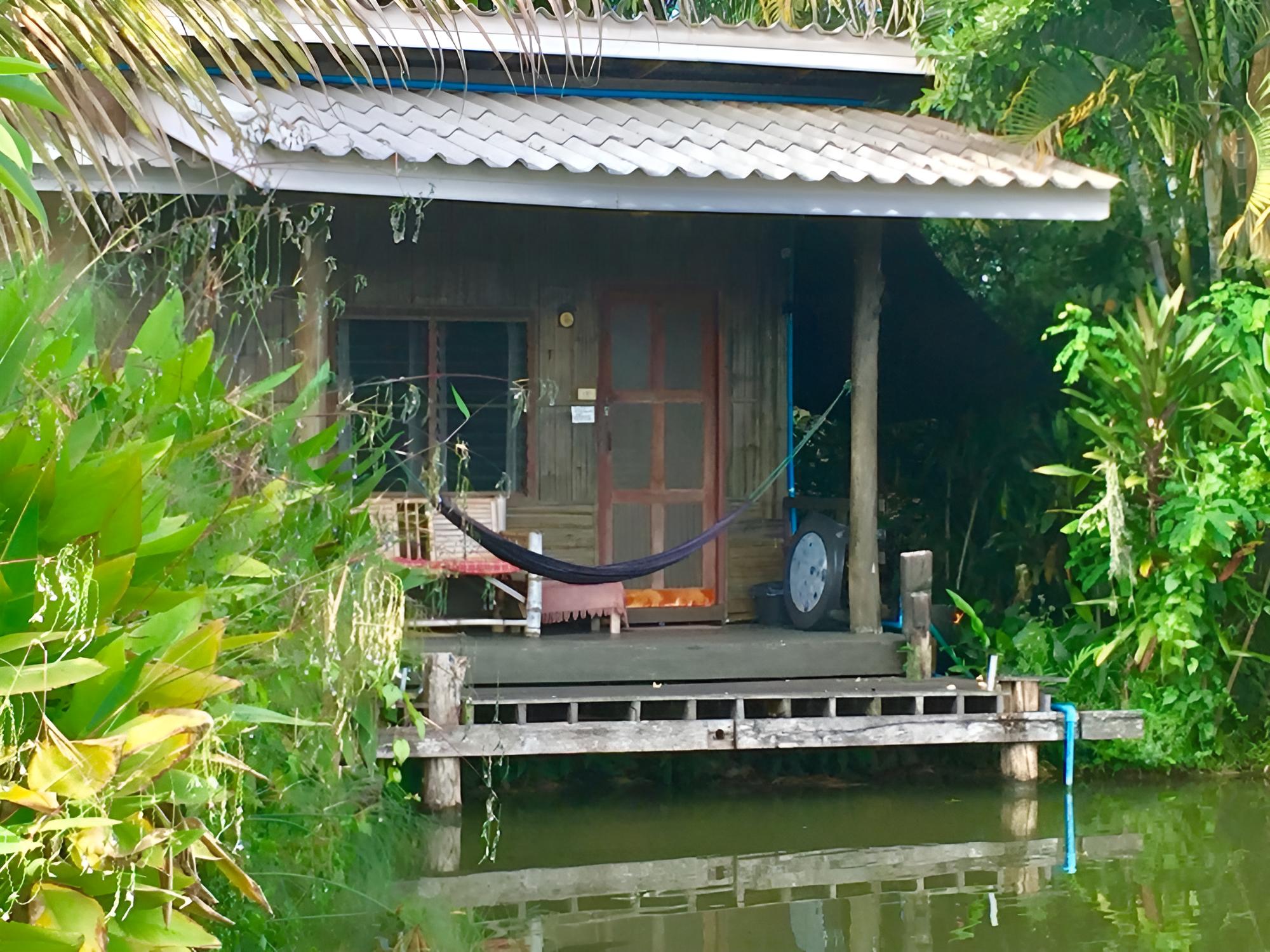 Bueng Pai Farm