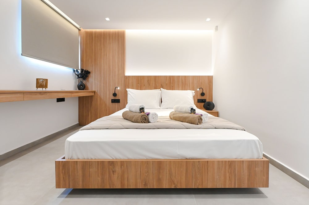 MGK Complex Suite With Private Pool Ligaria Made