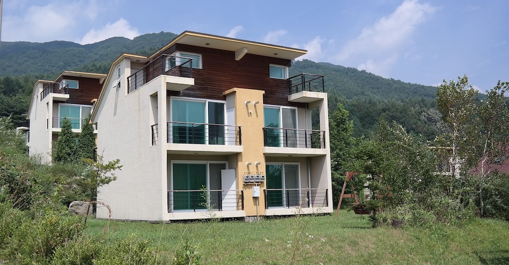 Club Olympia Pension & Resort