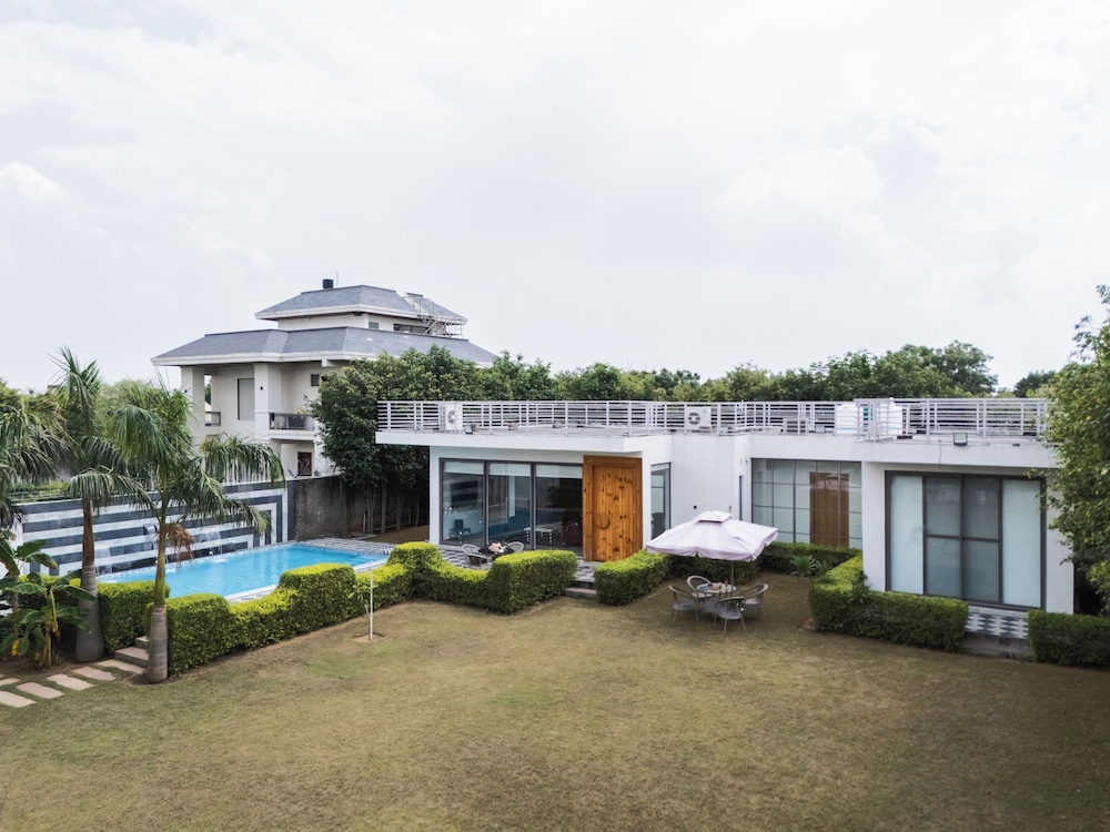 The Nivaas Villa Bonita