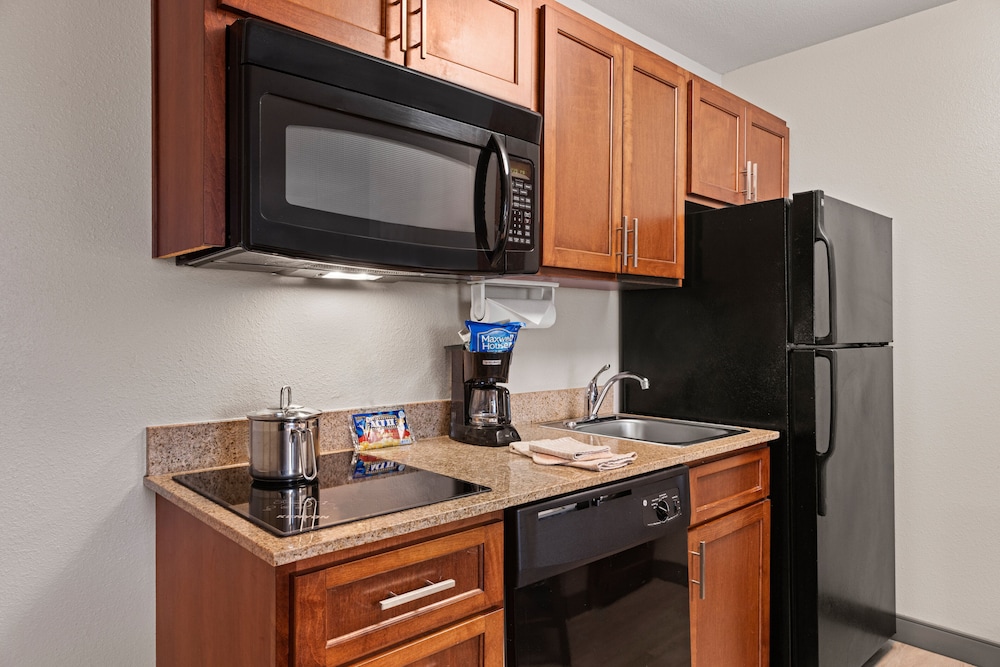 Cape Girardeau Vacations - Candlewood Suites Cape Girardeau, an IHG Hotel - Property Image 9