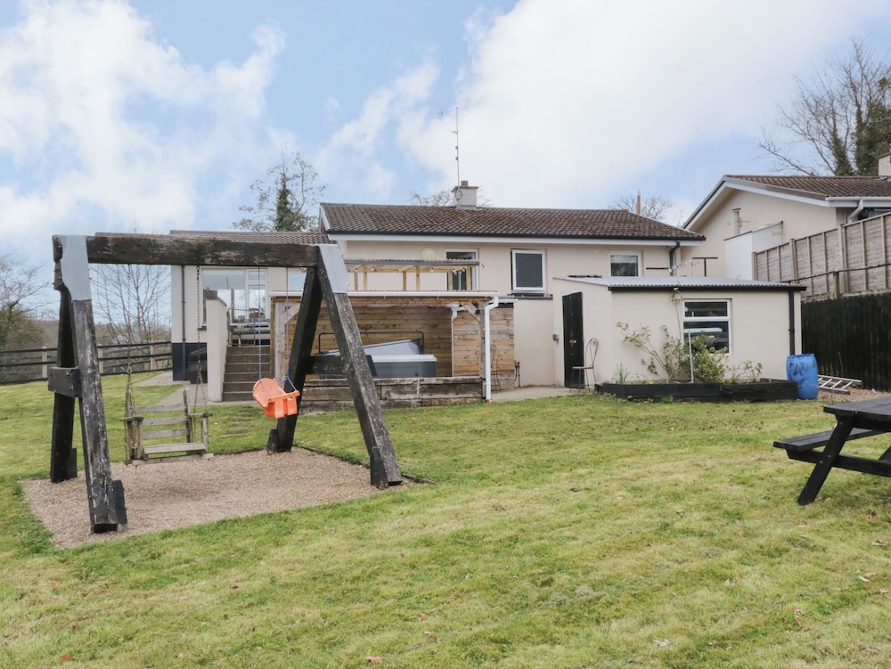 4 Carlton Cottages