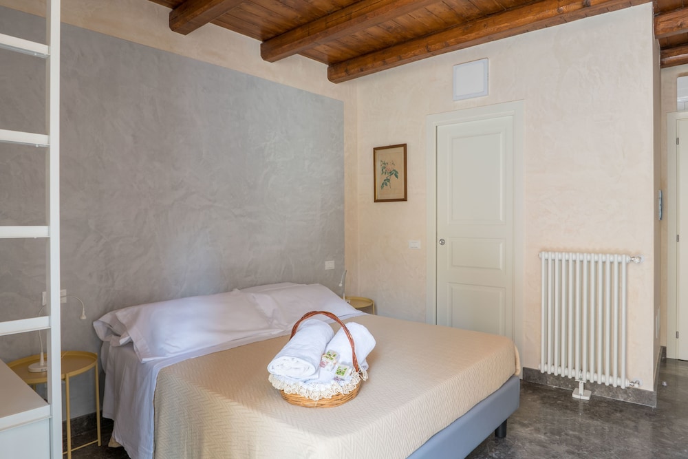 Le pomelie bed and breakfast