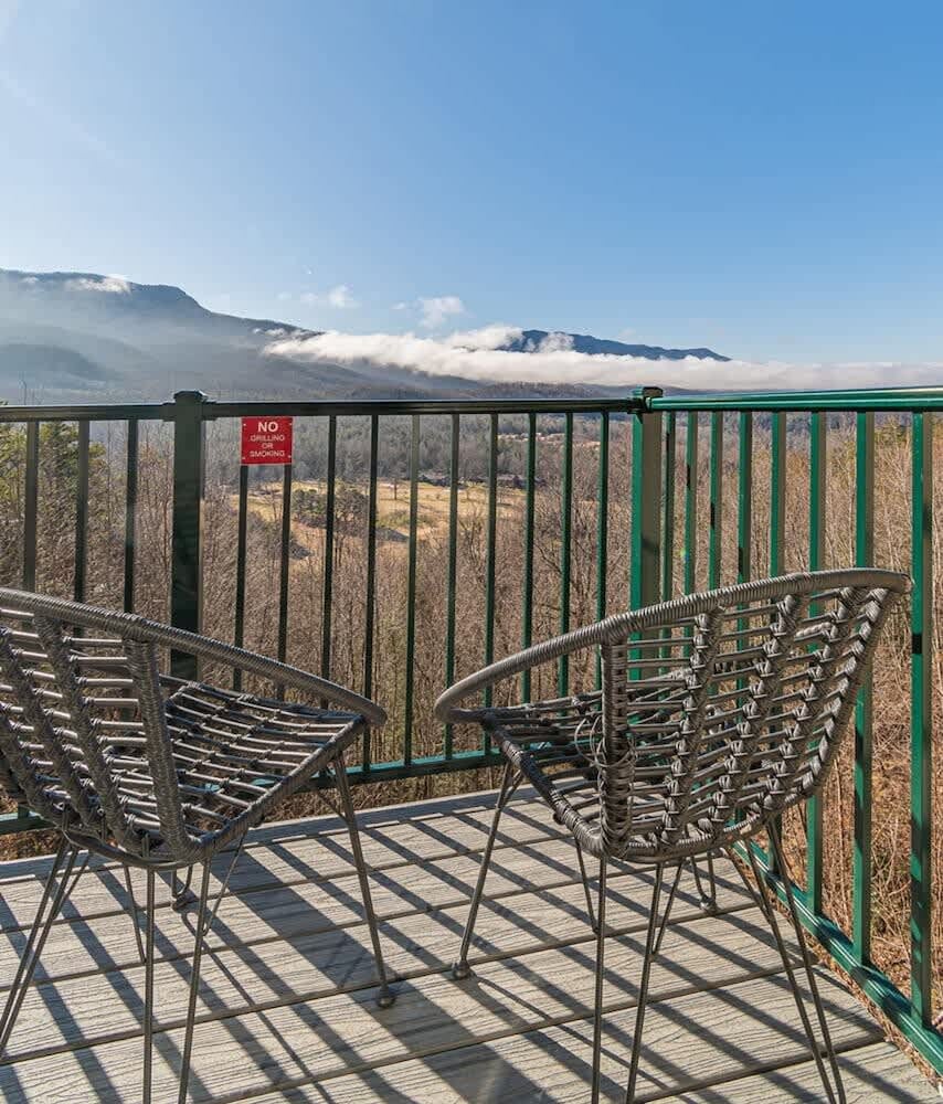 Indoor Pool Access Full Kitchen Mountain Views
