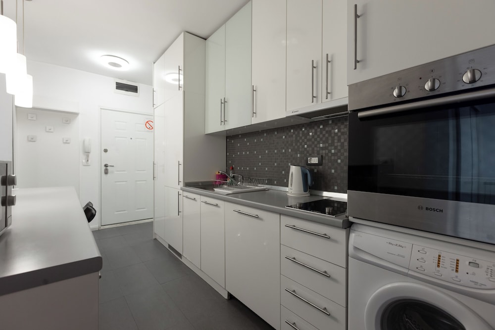 Central Studio Apartments