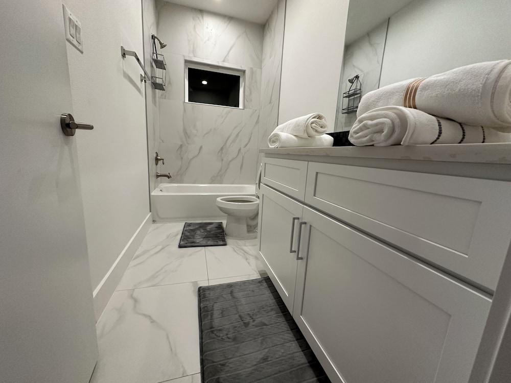 Luxury 3BR for Families Nurses and Group