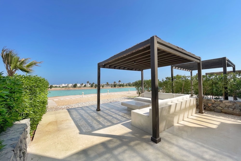 Xuru Stays I Poised & Pearly 3 BDR Villa @ Cyan El Gouna