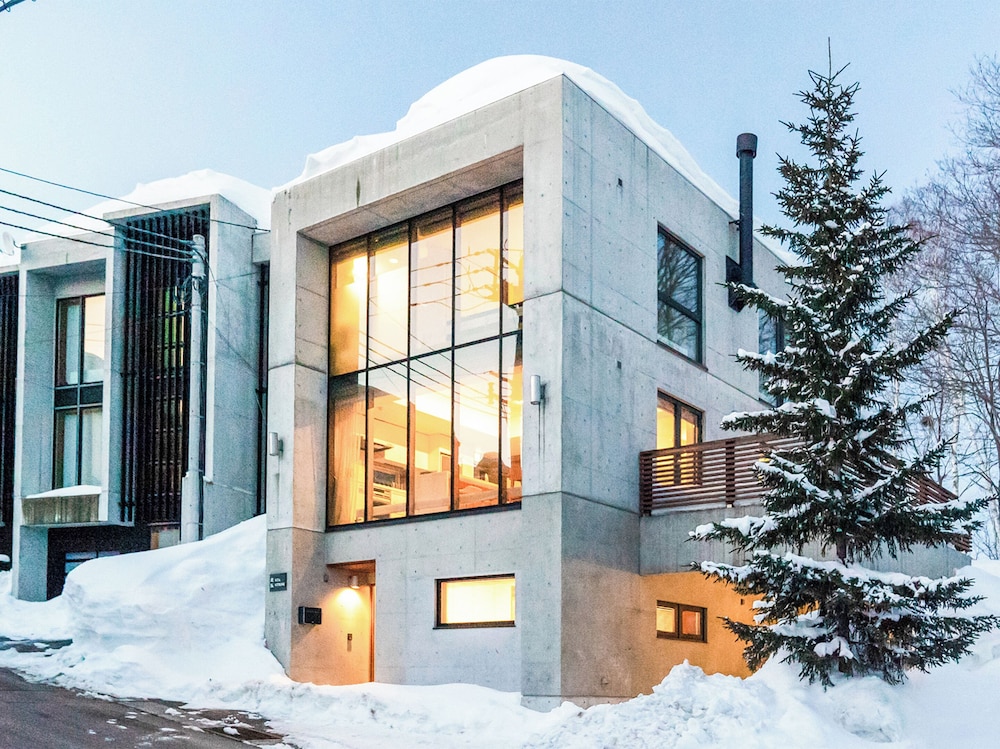 Kita Kitsune Chalet - Image 1