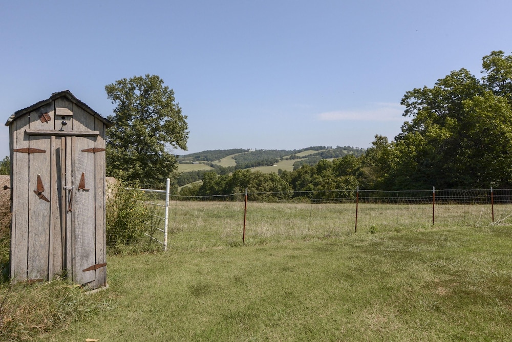 Omaha Vacations - Llama House - Property Image 10