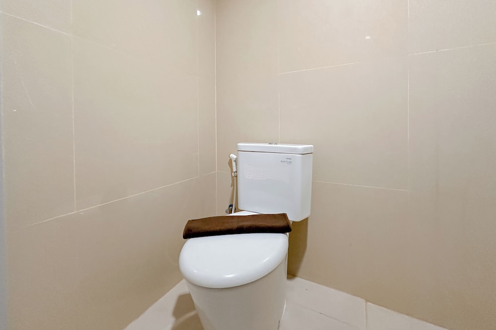New Contemporary 2Br At Grand Sungkono Lagoon Apartment