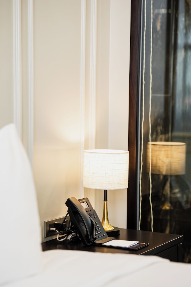 Adamo Hotel Hung Yen