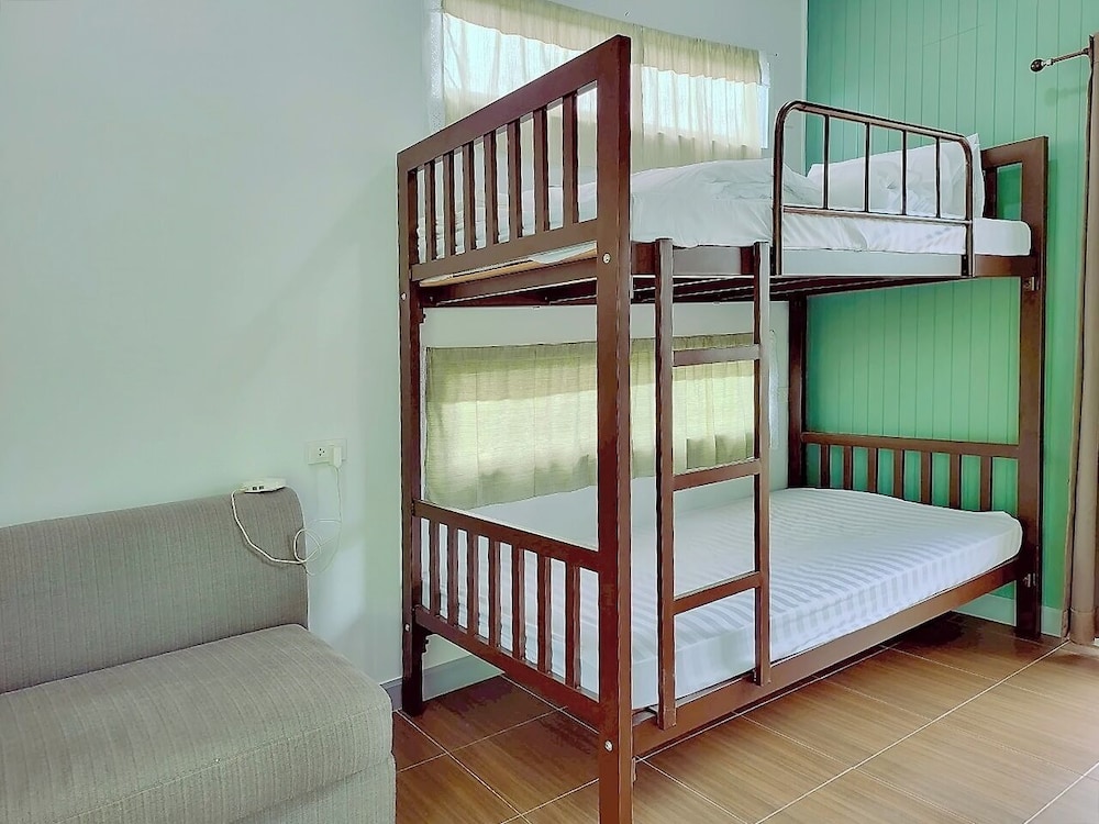 Coco and Canal HomeStory