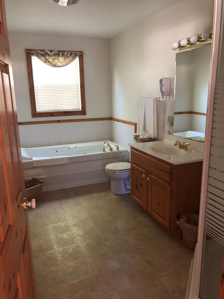 Shining Waters Cottages