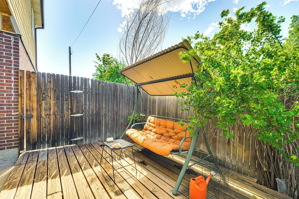 Near Family-friendly Attractions: Northglenn Home!