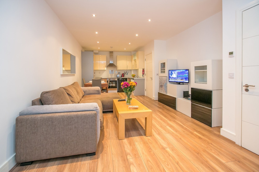Grand Canal Square Apartments