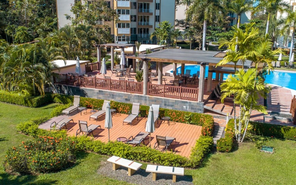 Costa Linda Condo 1.3