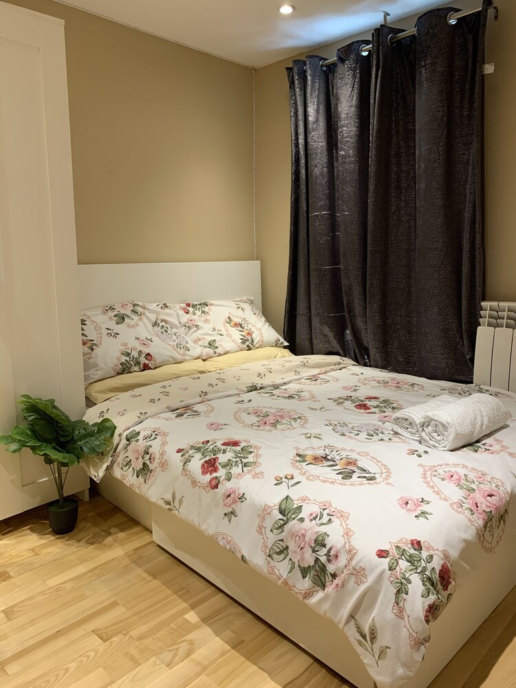 Charming 2-bed Apartment in Kingston Upon Thames view 2