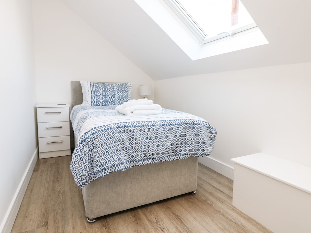 The Crest view 5