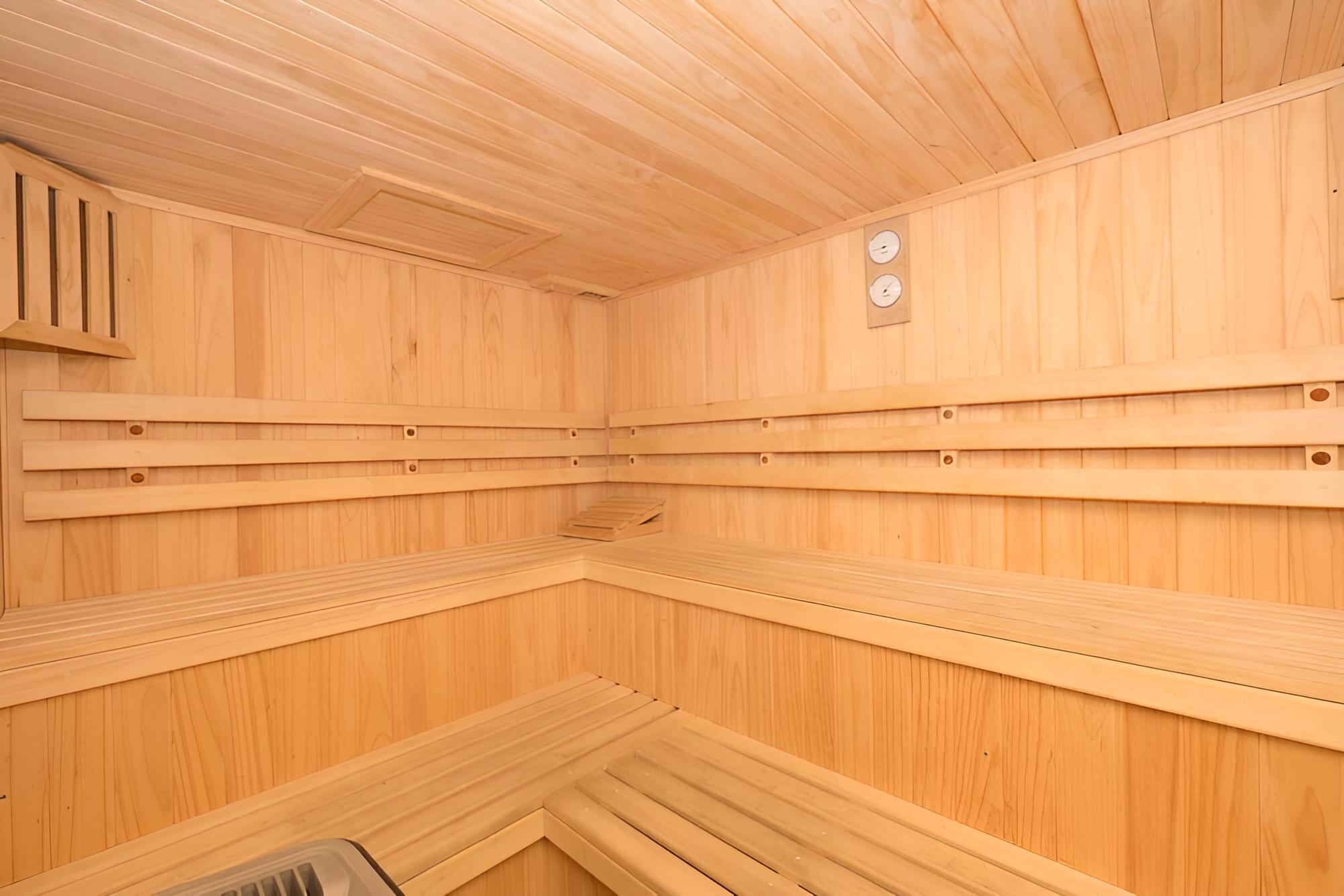 Arauco Studio w Indoor Pool Gym Next to Shopping