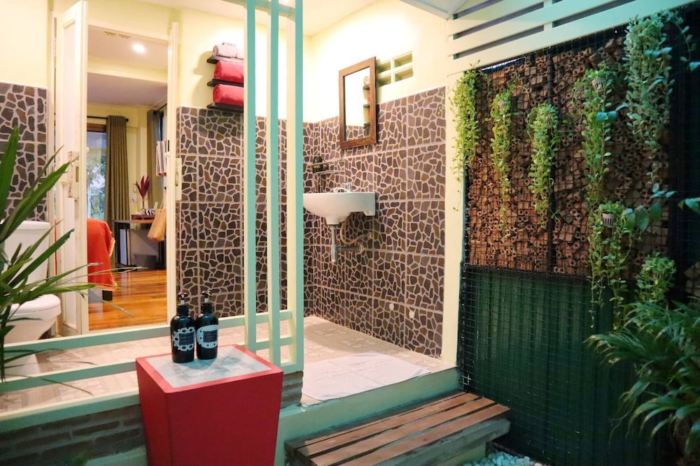 Baan Bua Cottage