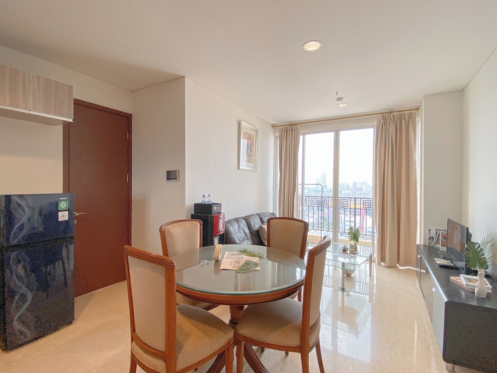 Big and Cozy 3BR Apartment Lucky Tower Residence