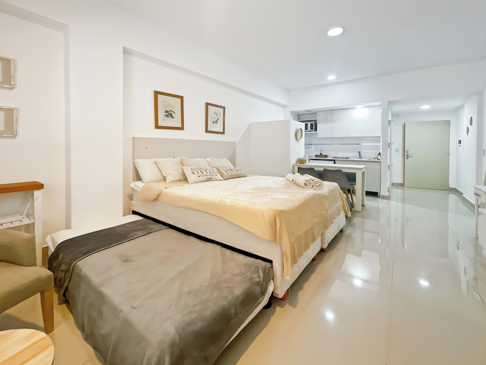 Ayres Suites Moreno