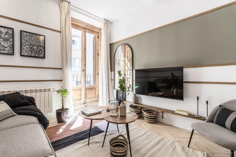 Albero - 3 Bedrooms in Malasa a