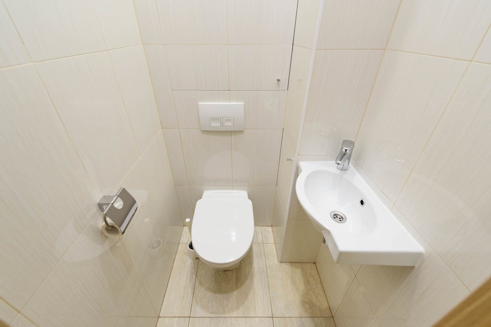 Artsy Apartment near Nevsky