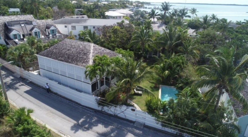 Hibiscus Hill Kings Treat - Ultimate Island Style House W/pool 3 Bedroom Home