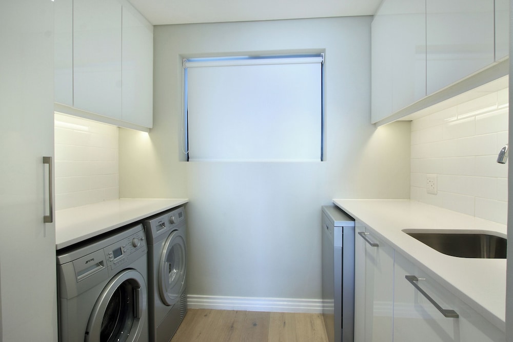 Docklands Deluxe Apartments by ITC Hospitality