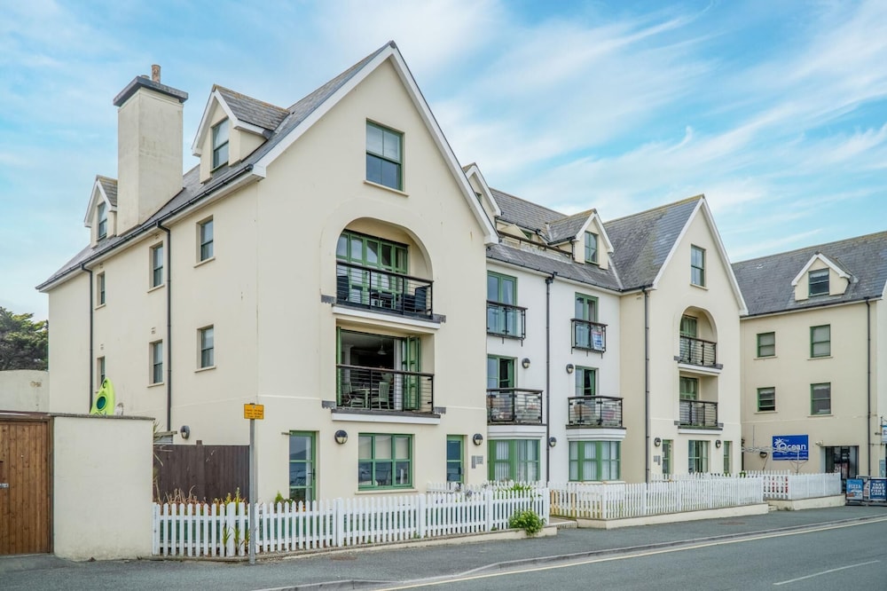 3 St Bride s Bay View - 3 Bedroom - Broad Haven