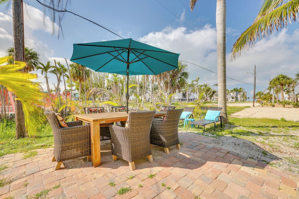 Steps to Shore: Sunny Fort Myers Beach Escape!