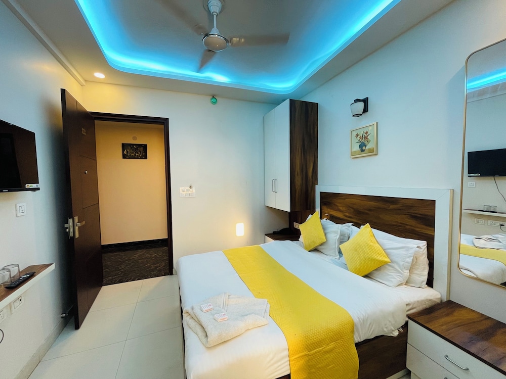 Embrace luxury Hotel & Banquet