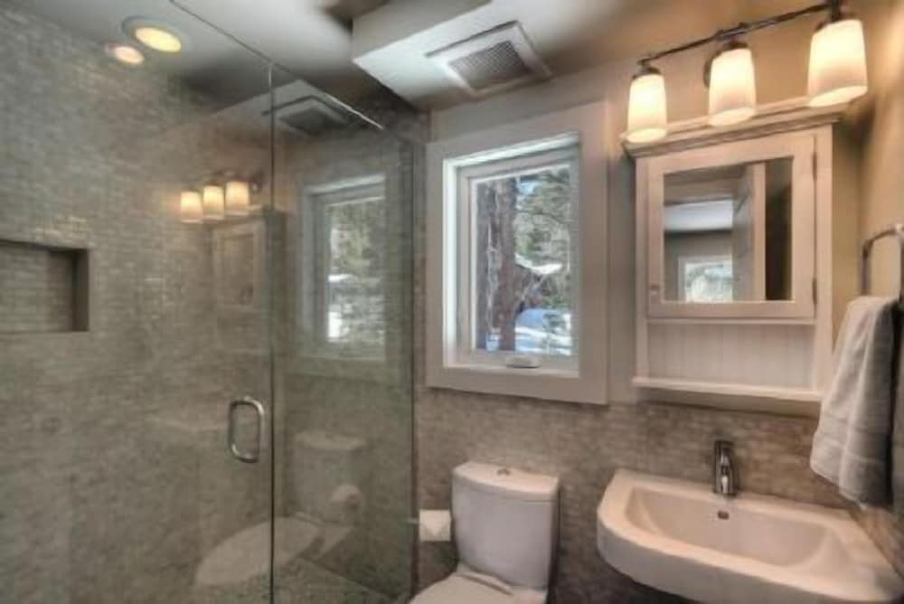 Lake Tahoe Vacations - Squaw Valley Paradise - Property Image 3