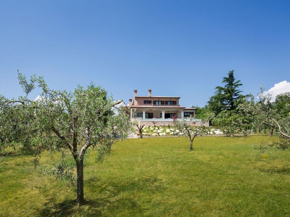 Villa Terra Comfortable Holiday Residence