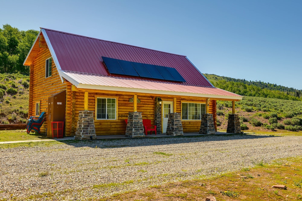 Mountain Cabin in Wyoming Range: Scenic & Remote! view 5