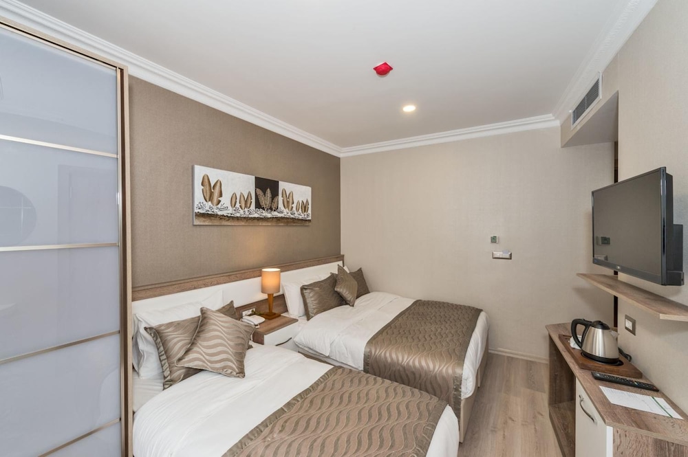 Alphonse Otel - Image 14