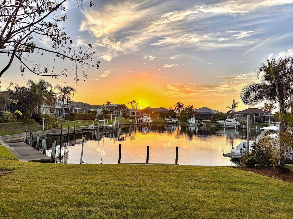 Punta Gorda 3-Bedroom Canalfront Vacation Home with Dock 3 Home